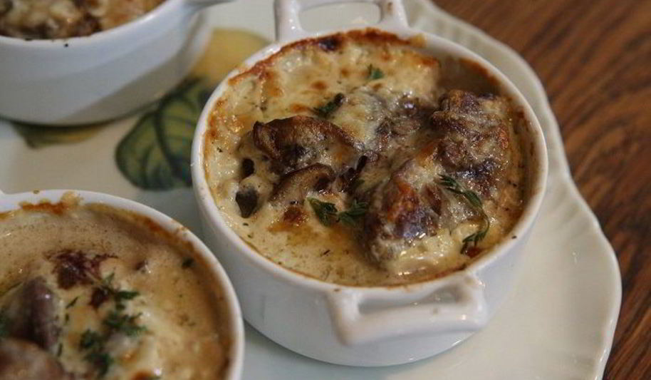 Рецепт жульена с куриной печенью и грибами